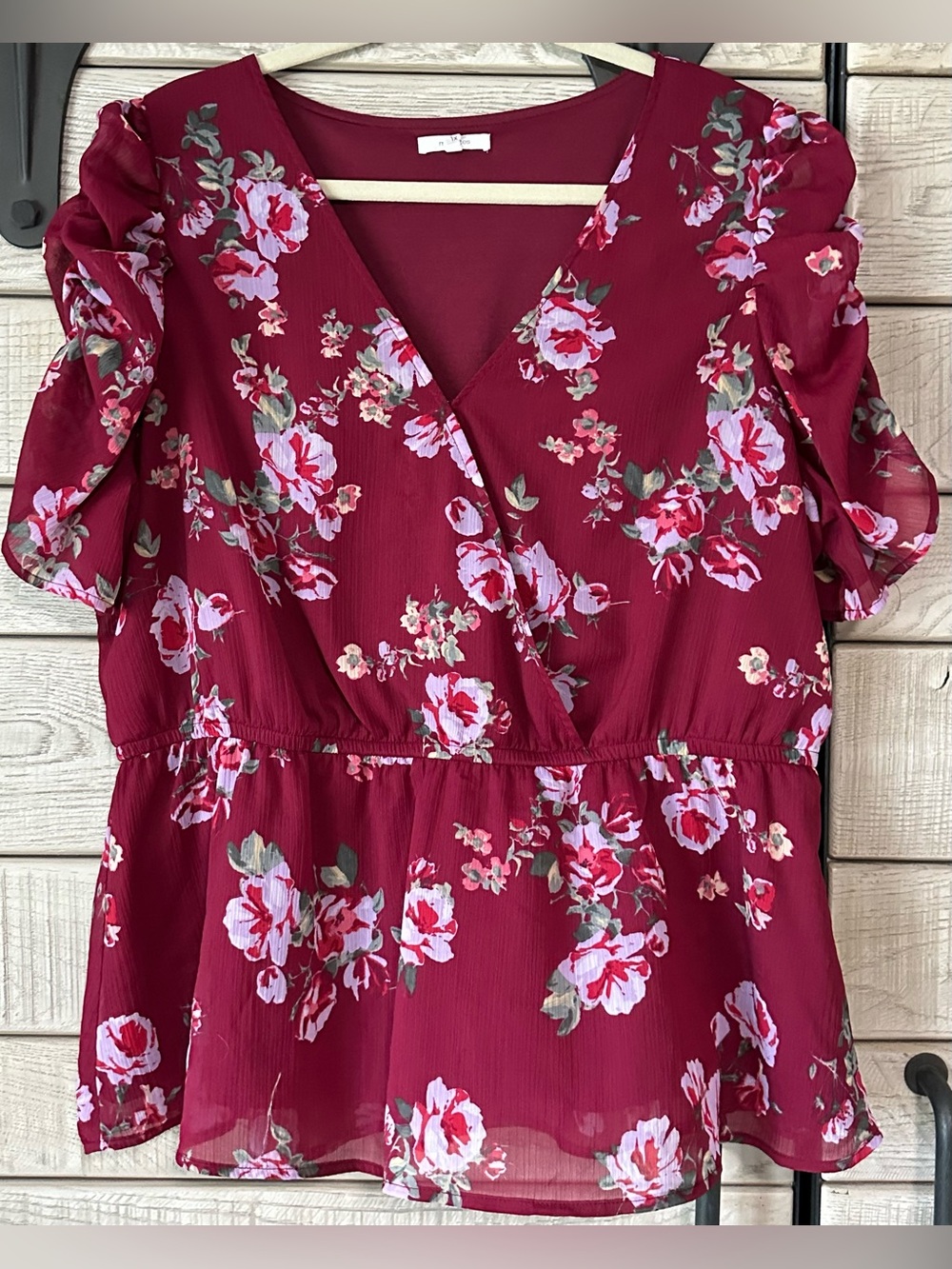 Like New Maurices Wine Floral V-Neck Peplum Blouse Size 1X